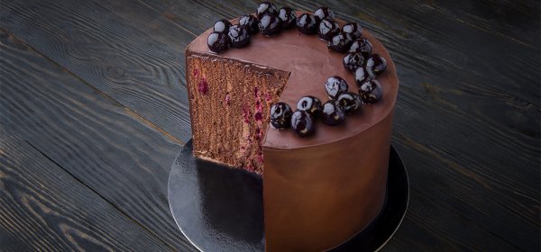Vertical Layered Spartak Honey Cake